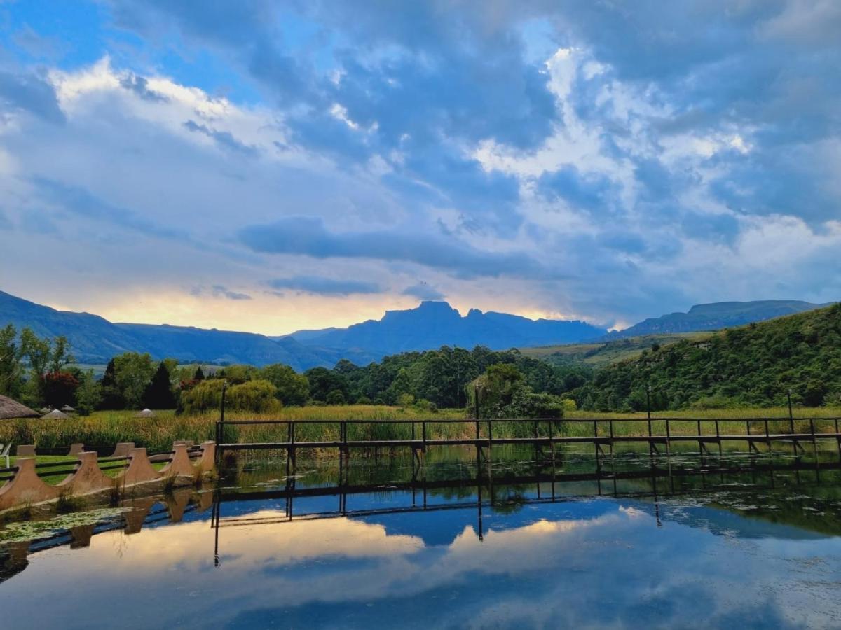 Dragon Peaks Mountain Resort Champagne Valley Luaran gambar