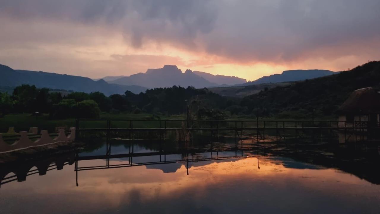 Dragon Peaks Mountain Resort Champagne Valley Luaran gambar