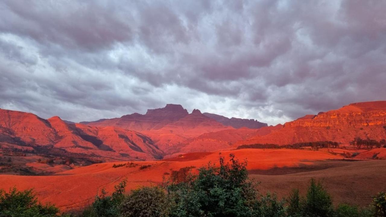 Dragon Peaks Mountain Resort Champagne Valley Luaran gambar