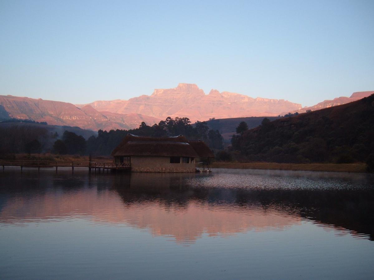 Dragon Peaks Mountain Resort Champagne Valley Luaran gambar